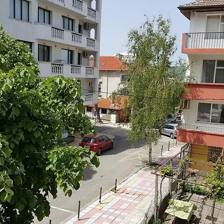 Damovi * Primorsko
